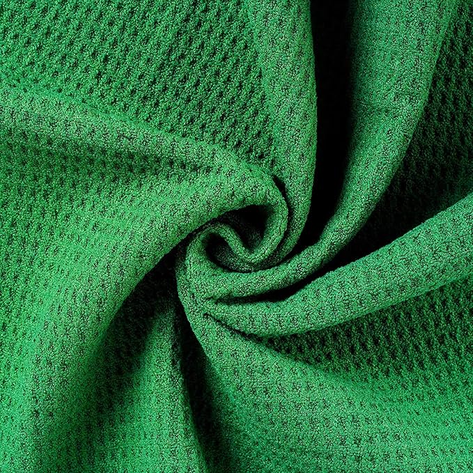 VIVIDLY 2 Pack Tri-fold Golf Towels, Premium Microfiber Fabric Waffle Pattern with Black Heavy Duty Carabiner Clip, Green Golf Towels for Golf Bags for Men (Green)