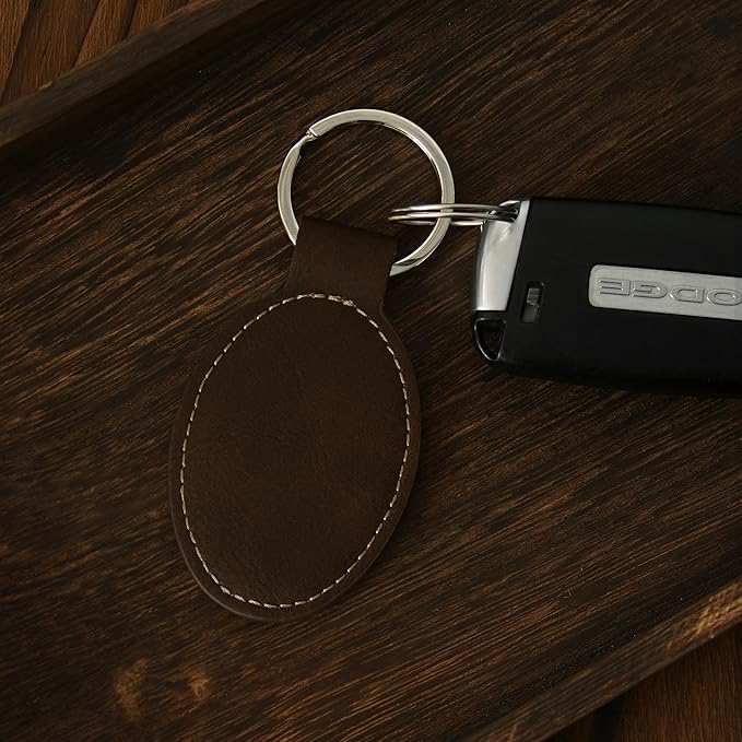 LaserGram Oval Keychain, Golfer Golfing, Personalized Engraving Included (Rustic with Gold)